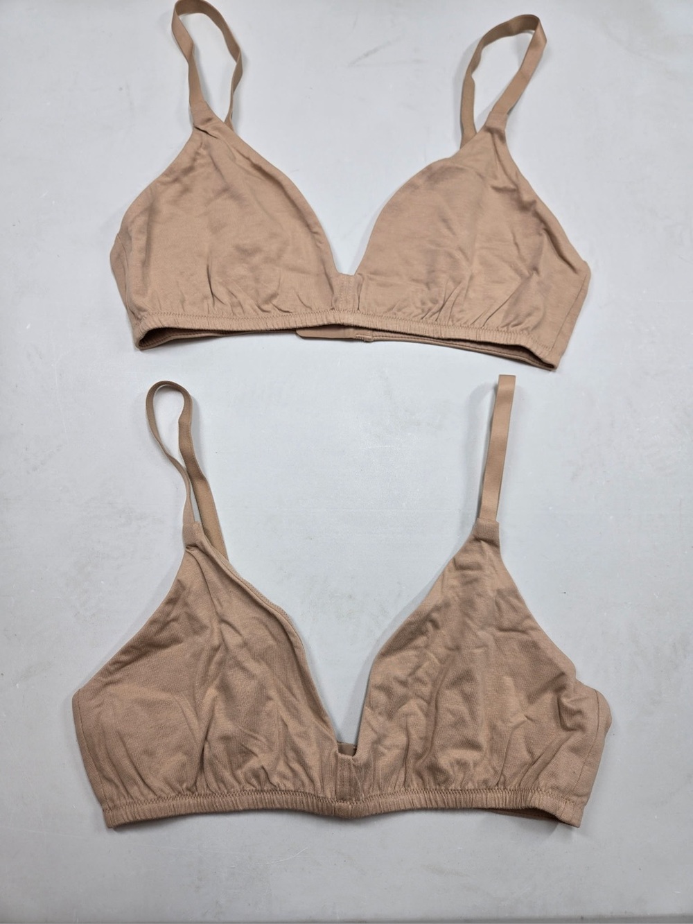 NWOT QUINCE 2 Pack Organic Cotton Triangle Bralettes Large Sand 0339 - Picture 4 of 10